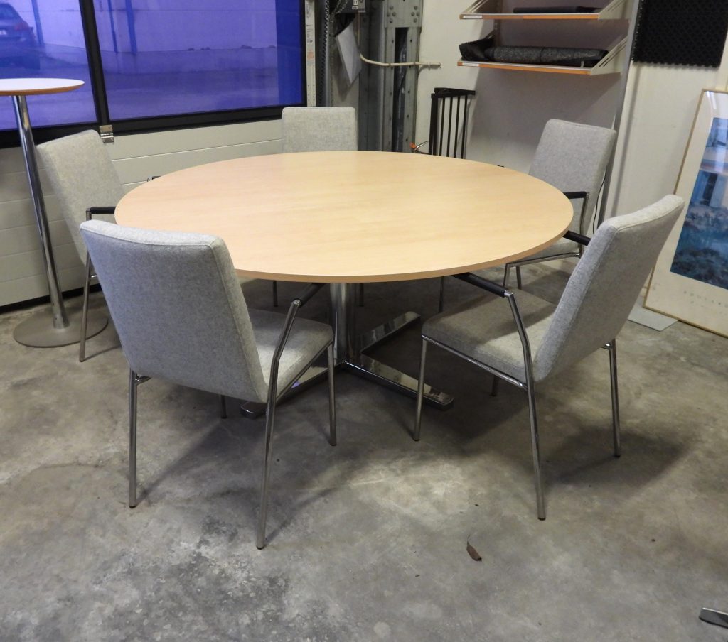 Bord Materia 160 Cm & 5 Stolar Keystone Ema