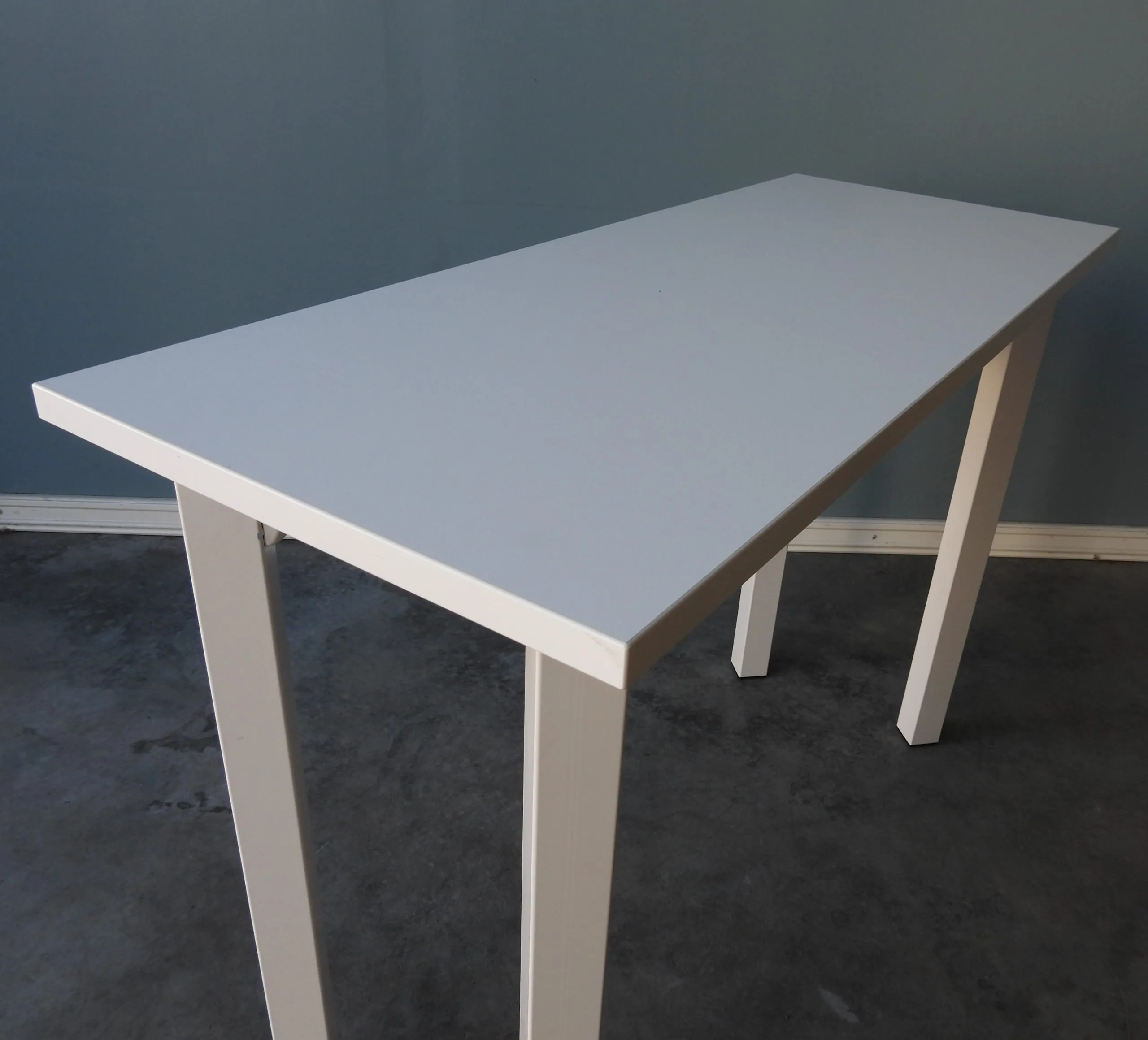 Sidobord Kinnarps Vitt 100x40Cm