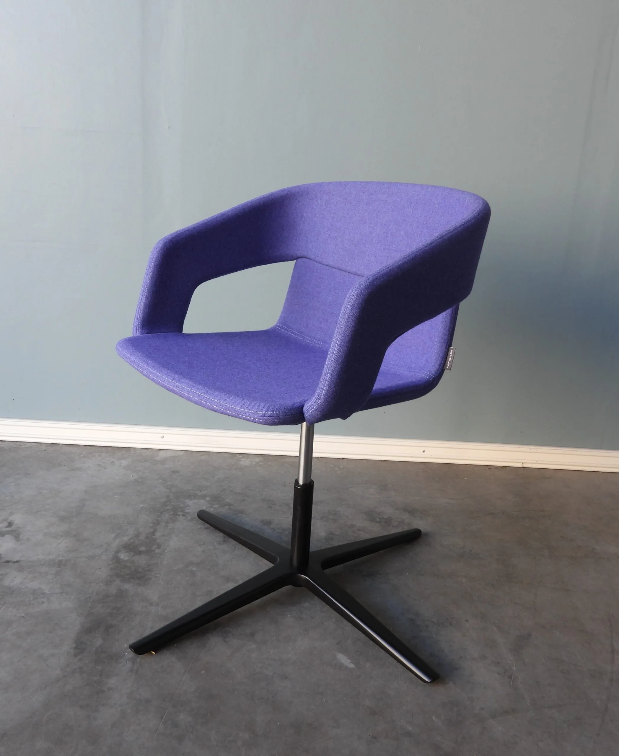 Konferensstol Twist Narbutas