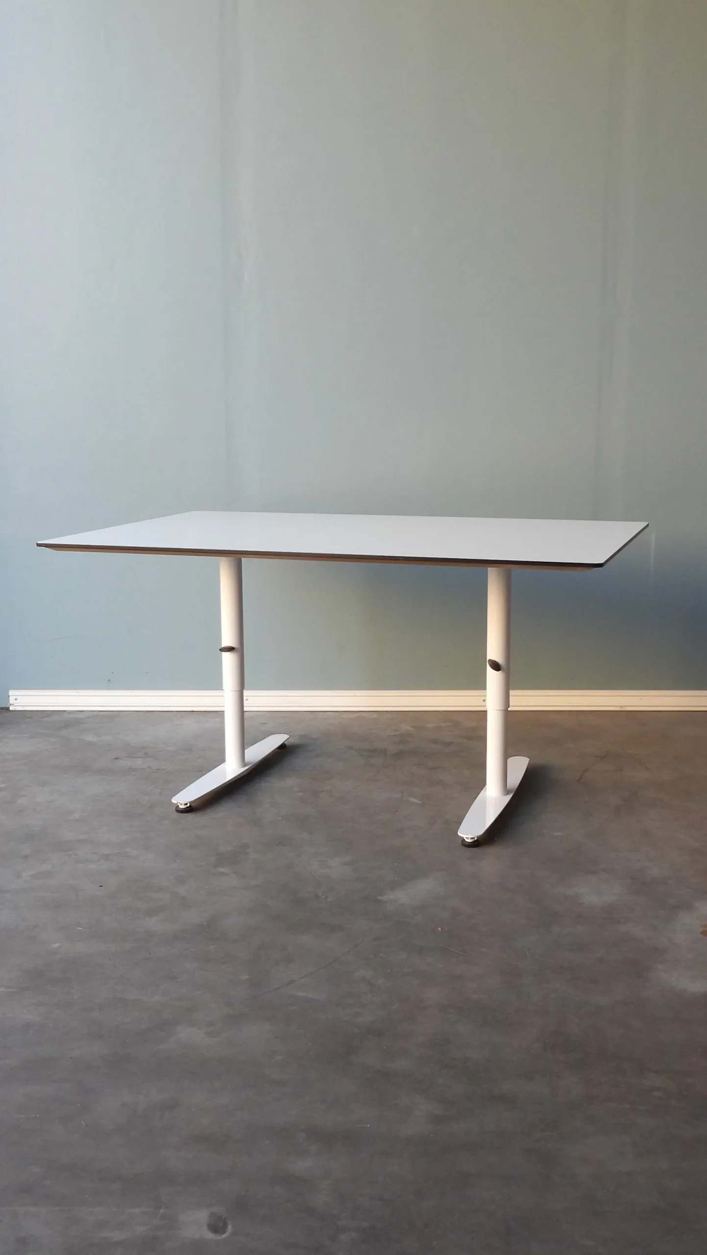 Mötesbord Edsbyn Connect 140x90Cm