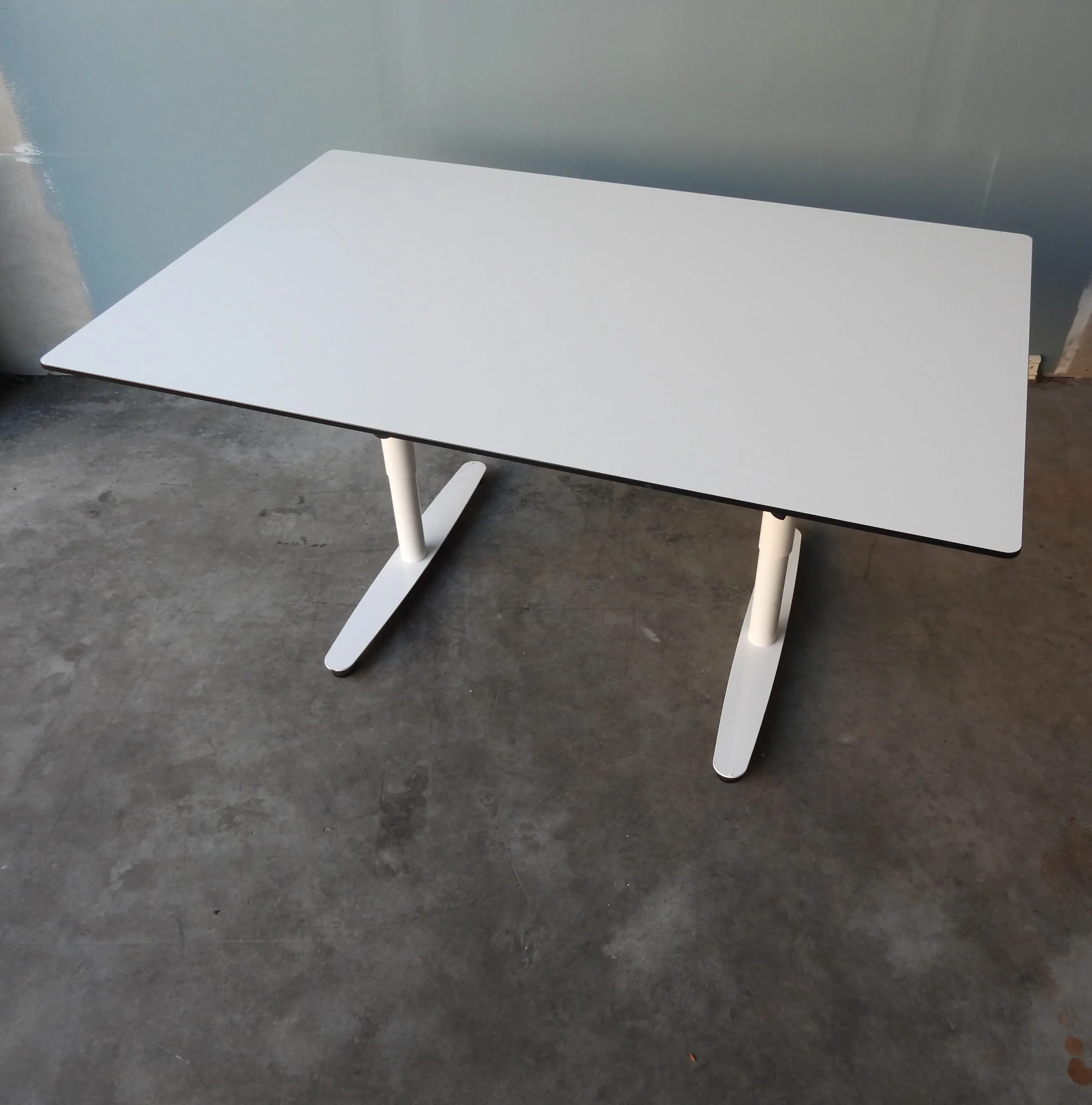 Mötesbord Edsbyn Connect 140x90Cm