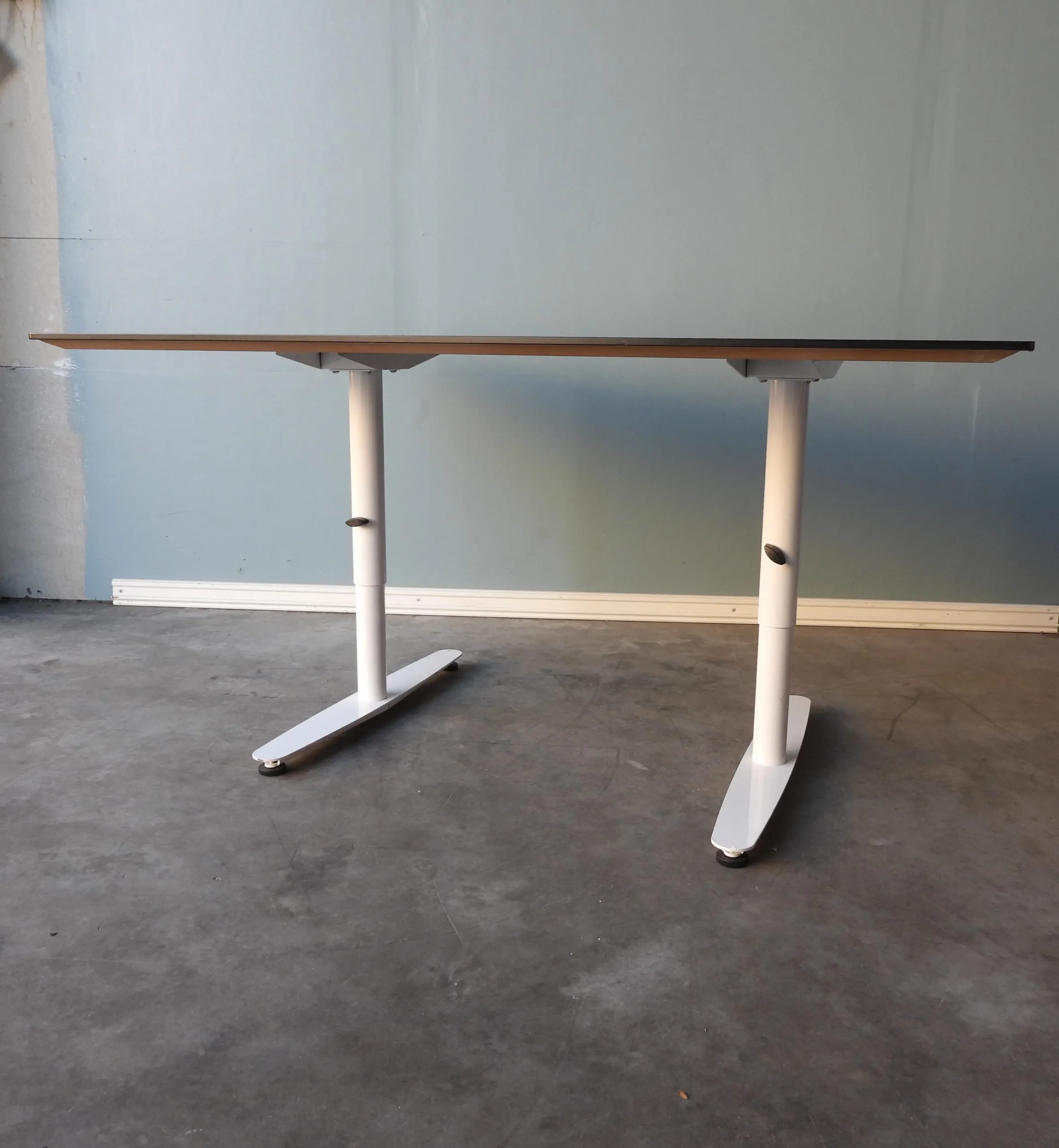 Mötesbord Edsbyn Connect 140x90Cm