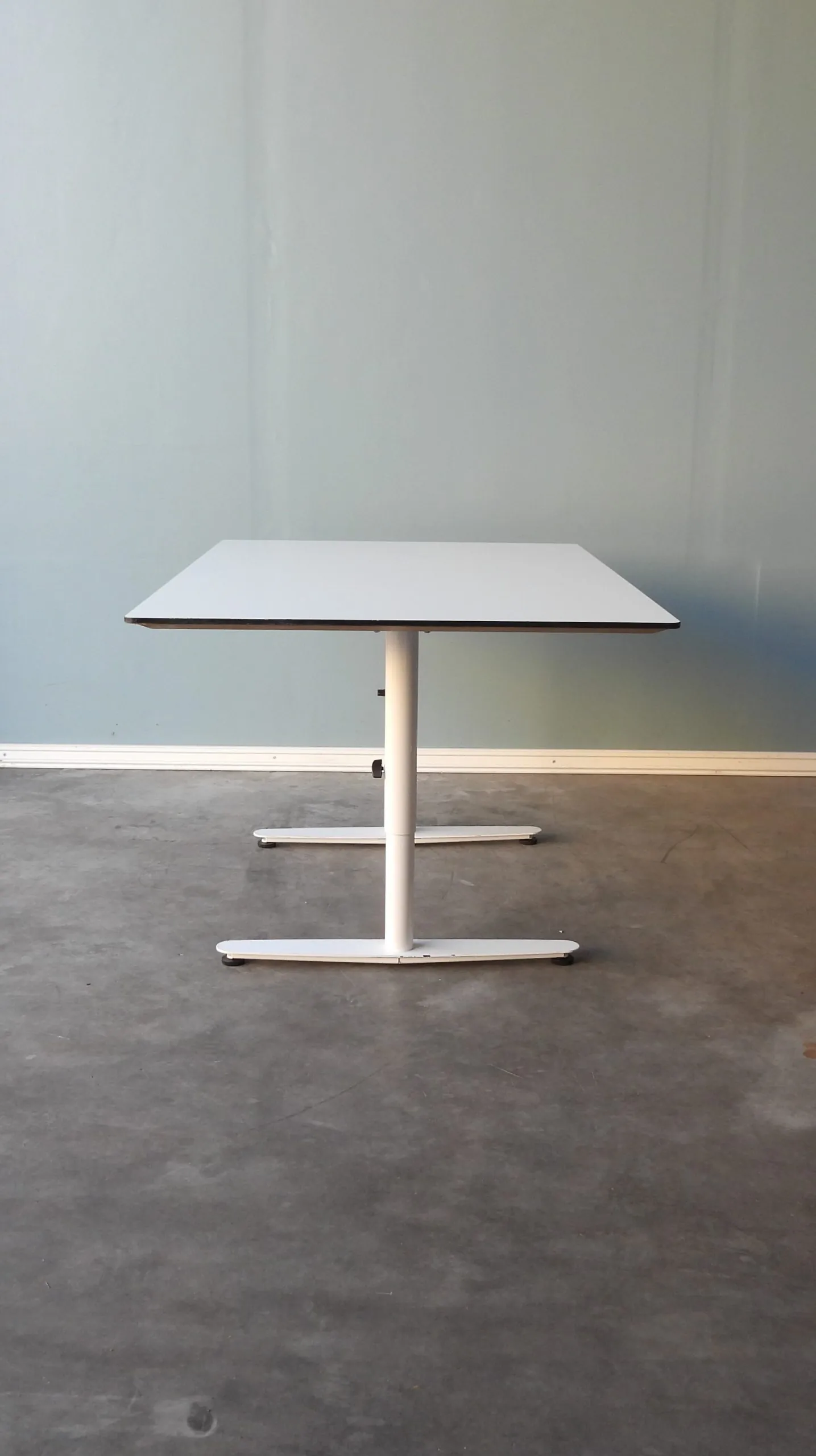 Mötesbord Edsbyn Connect 140x90Cm