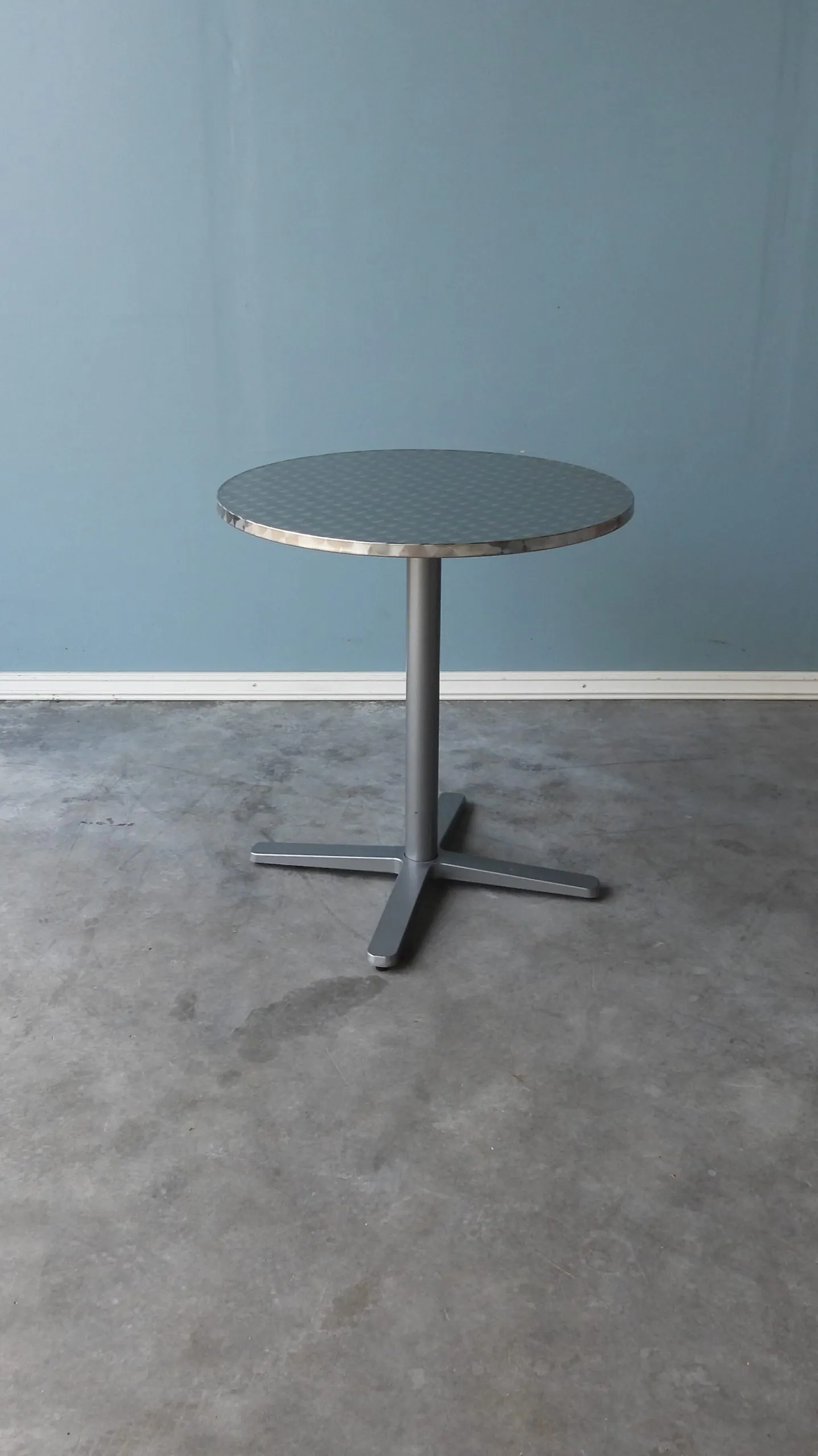 Runt Köksbord Aluminium 70Cm