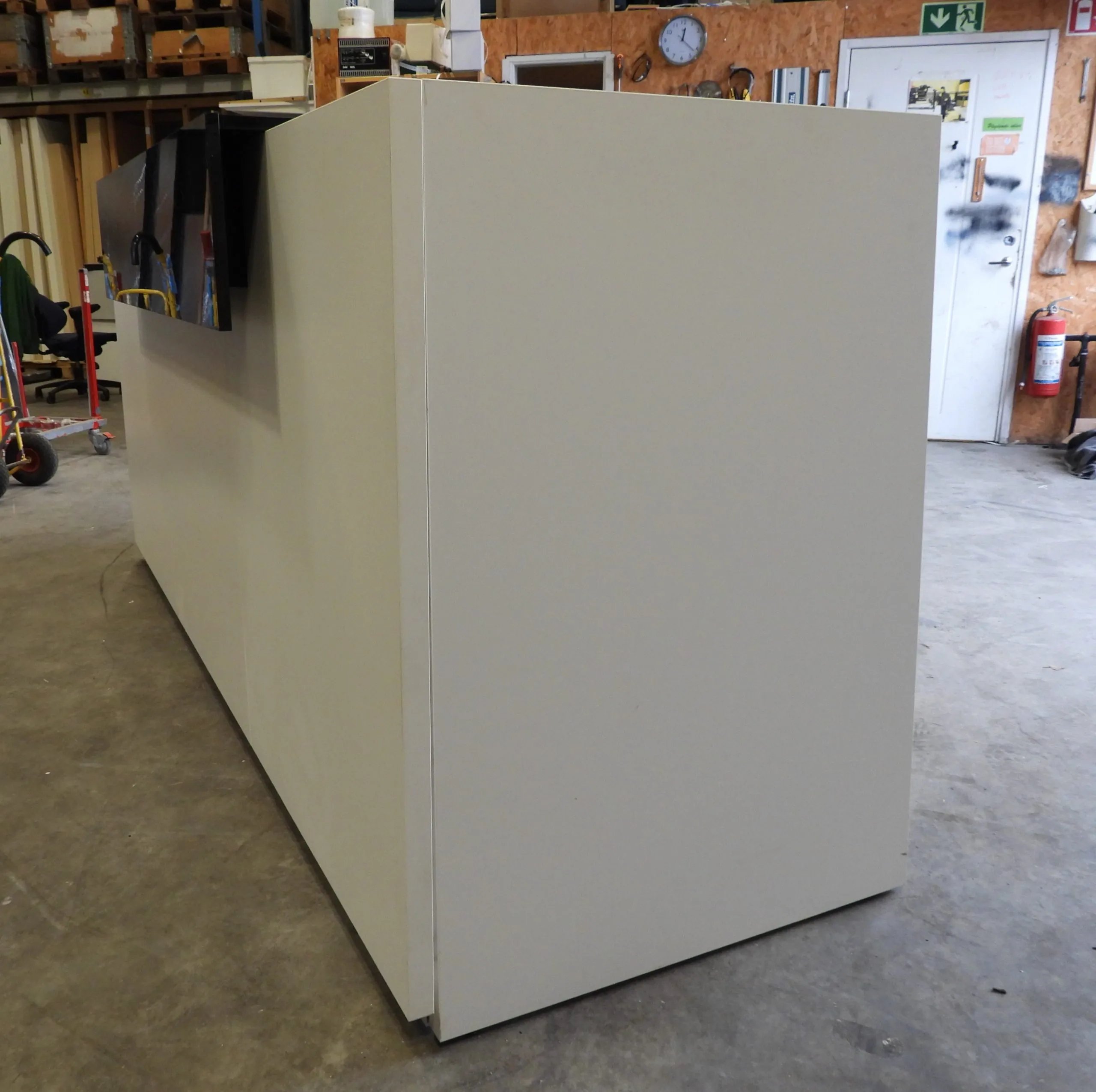 Reception Libra 2600x1225x870 Vit