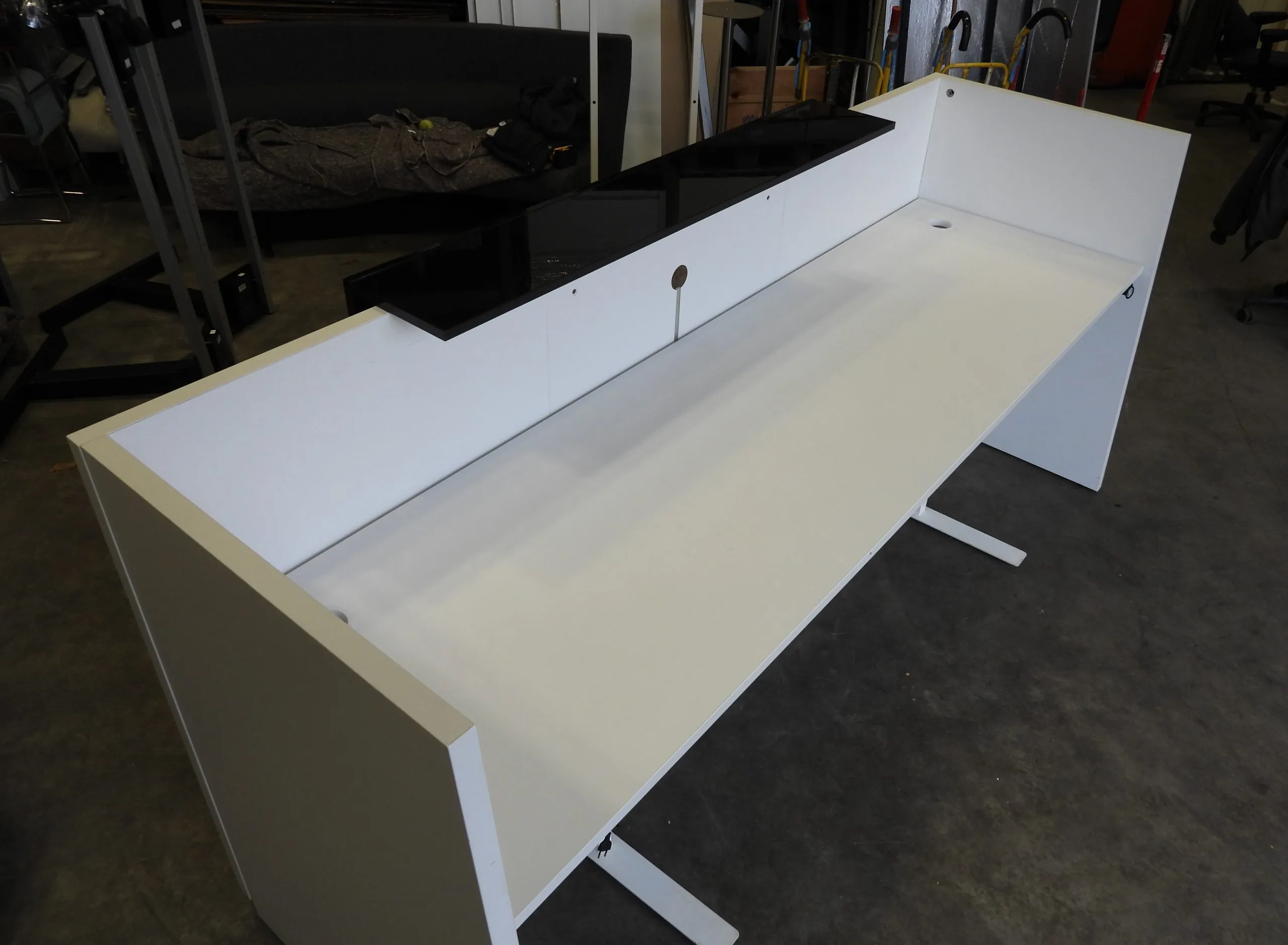 Reception Libra 2600x1225x870 Vit