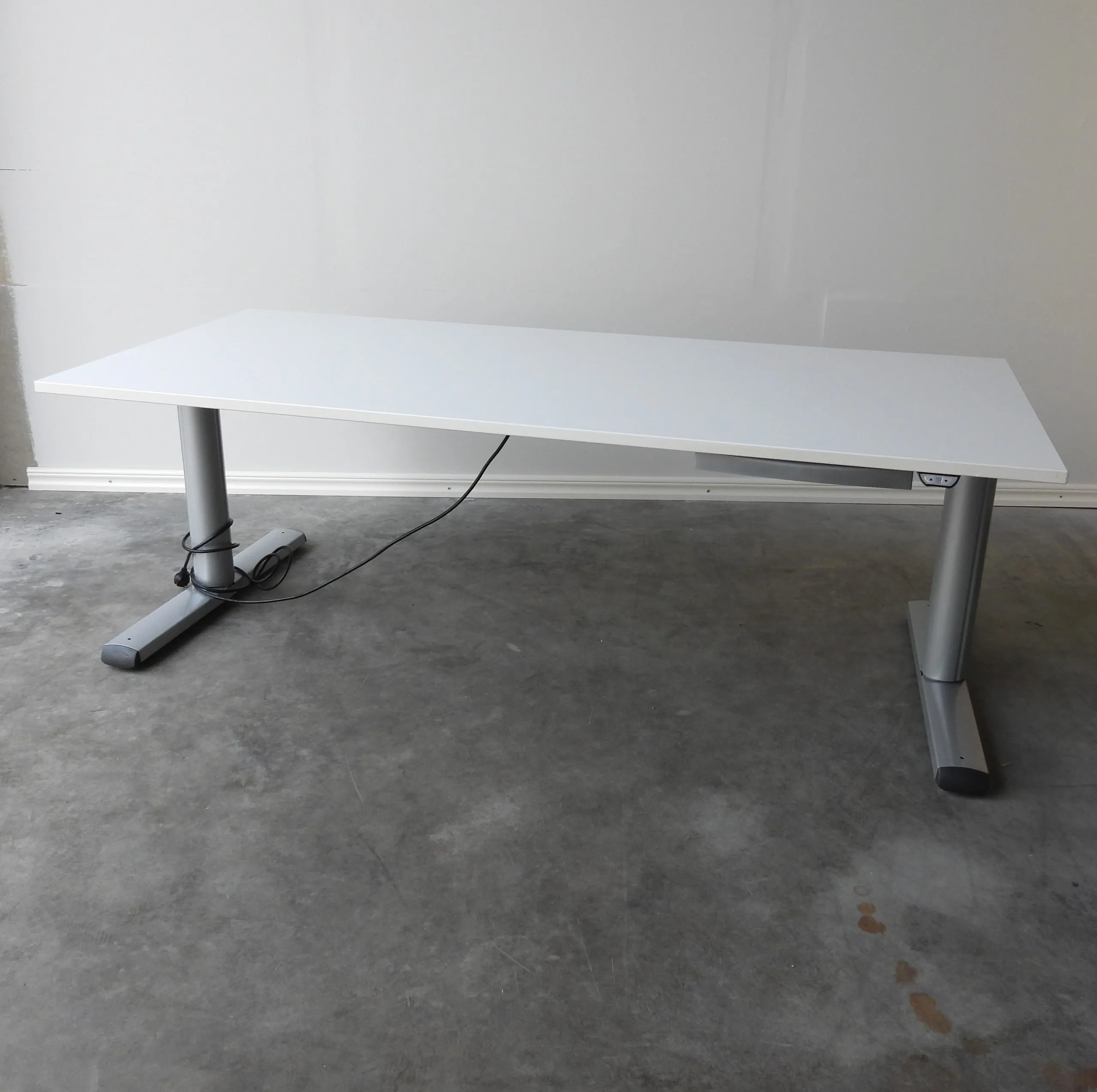Höj- O Sänk Olika Modeller, 120-200 x 80 Cm