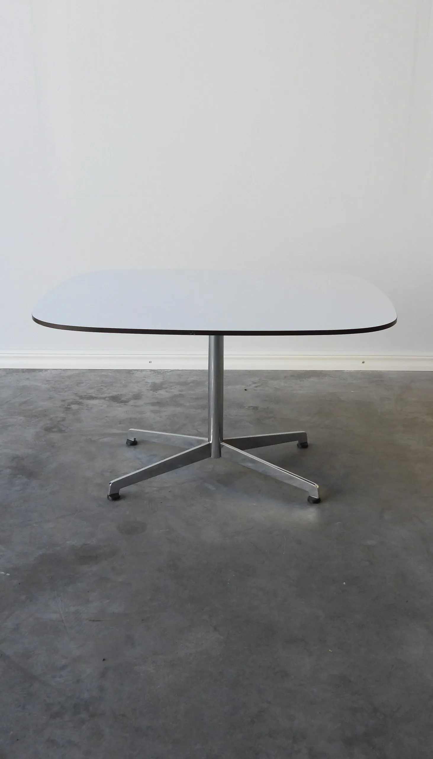 Soffbord Lammhults Cooper 80x70Cm