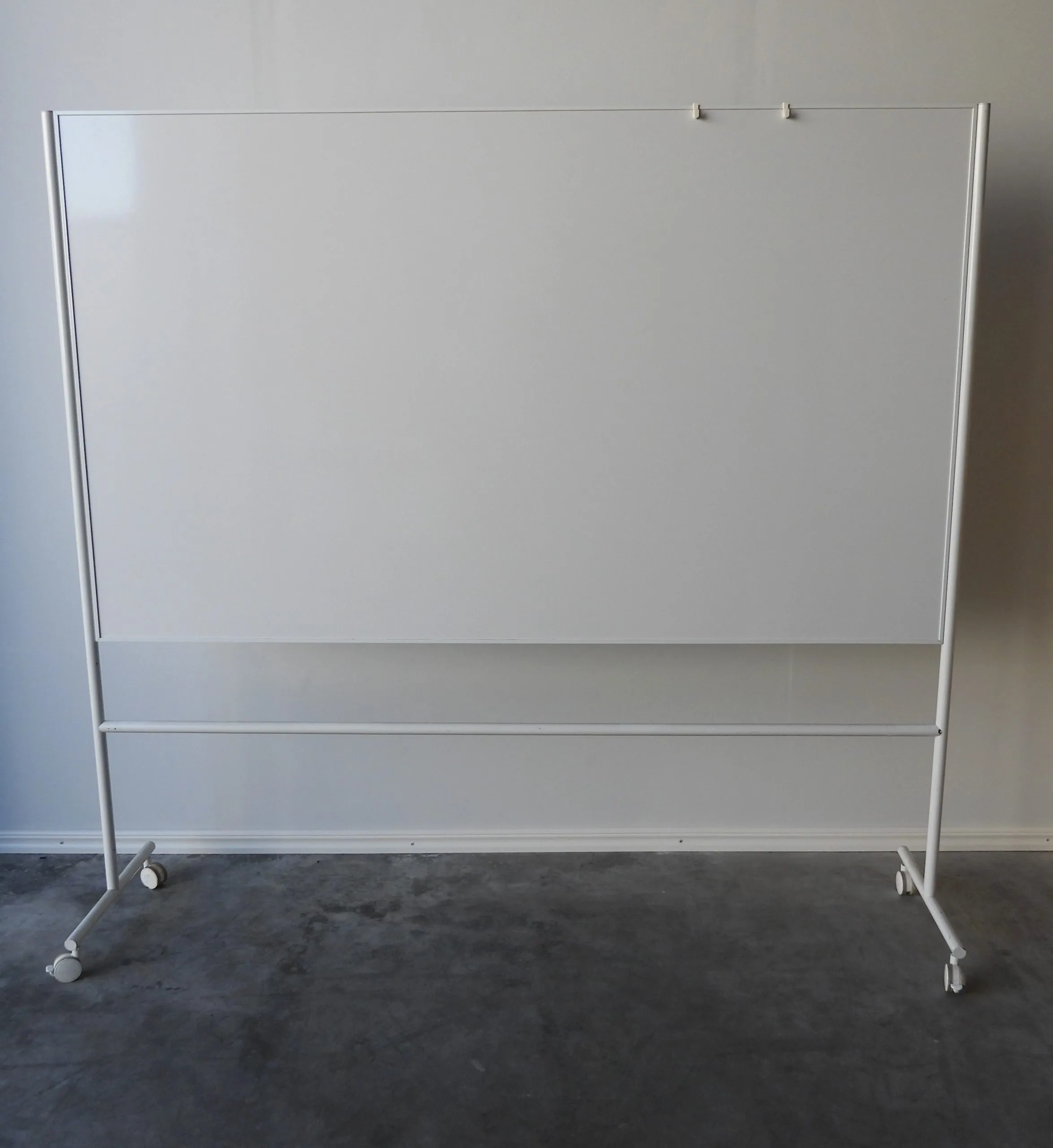 Whiteboard One Lintex Dubbelsidig Vit Hjul
