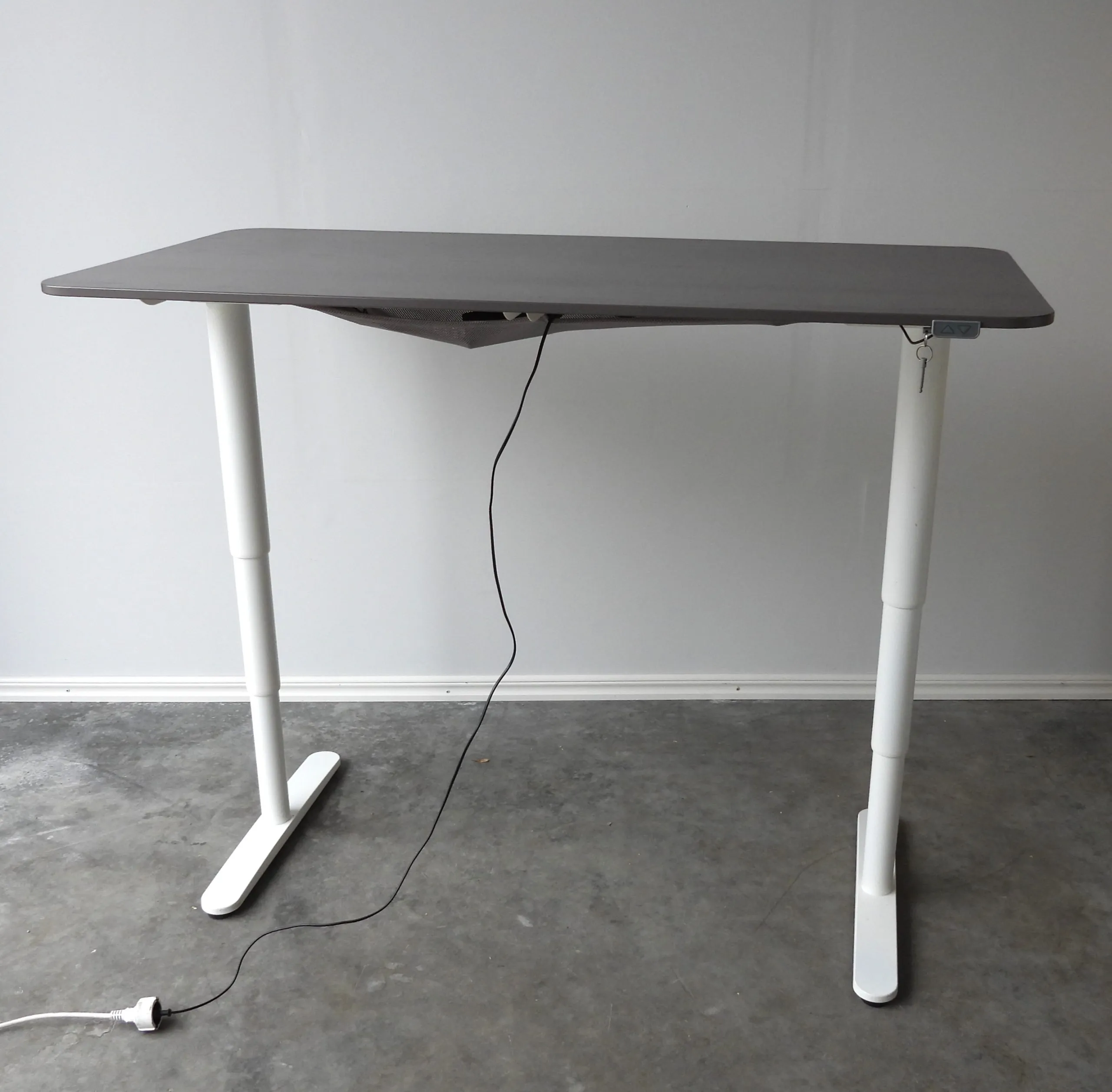 Skrivbord Höj- O Sänk Ikea Bekant 160x80 Brun/Grå/Vit