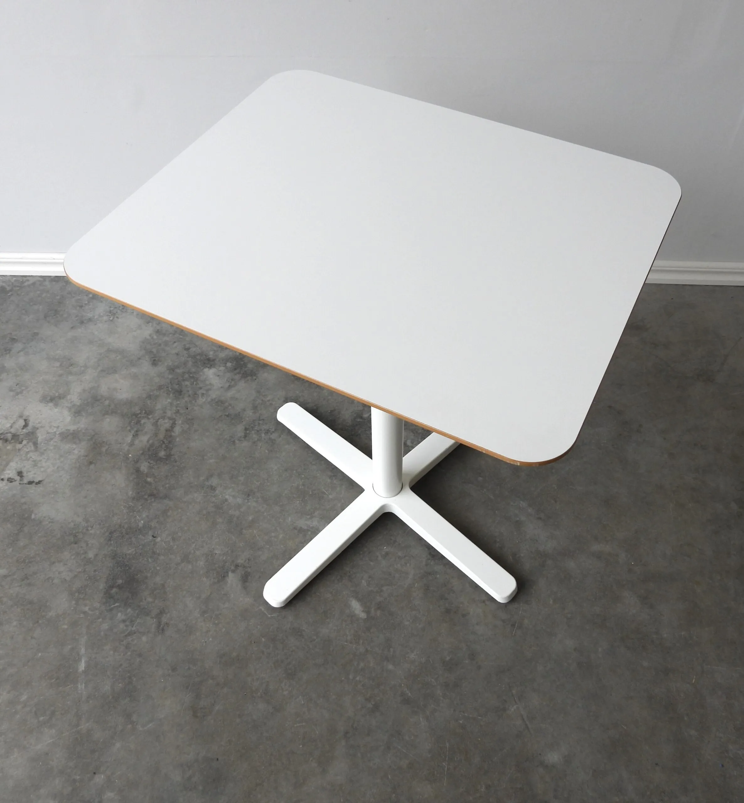 Bord Ikea Billsta Vitt/Vitt 70x60Cm