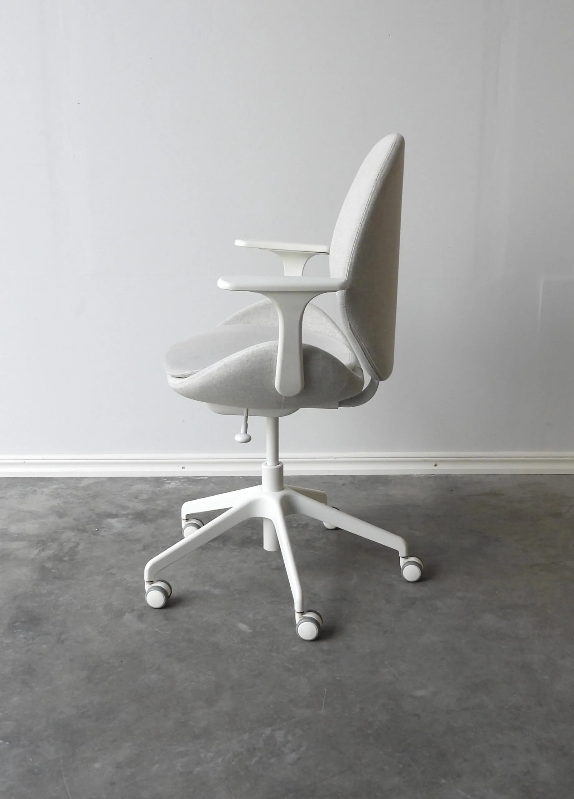 Kontorsstol Ikea Hattefjäll Ljusgrå/Armstöd