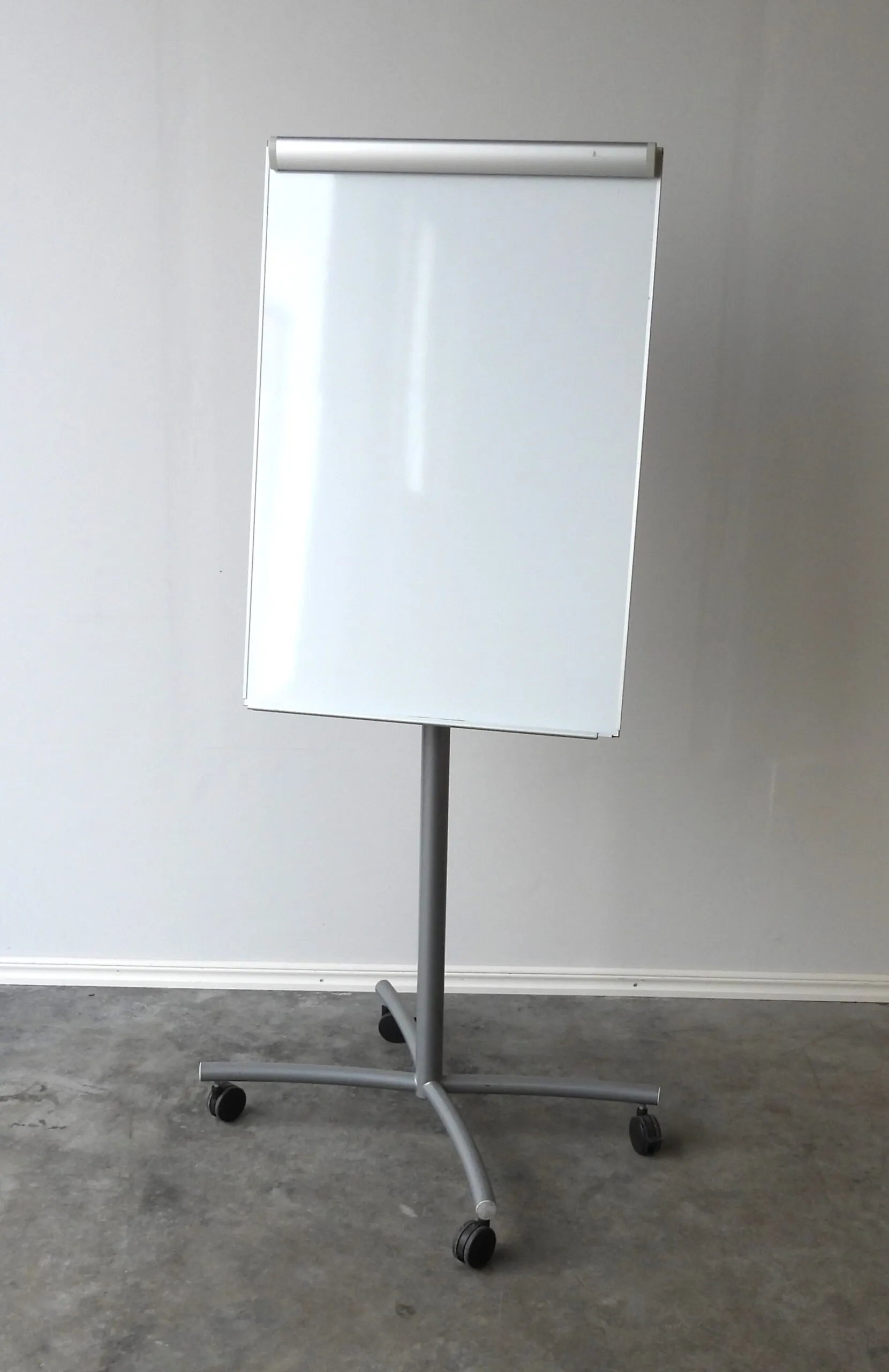 Whiteboard Med Blädderblock 190x70Cm