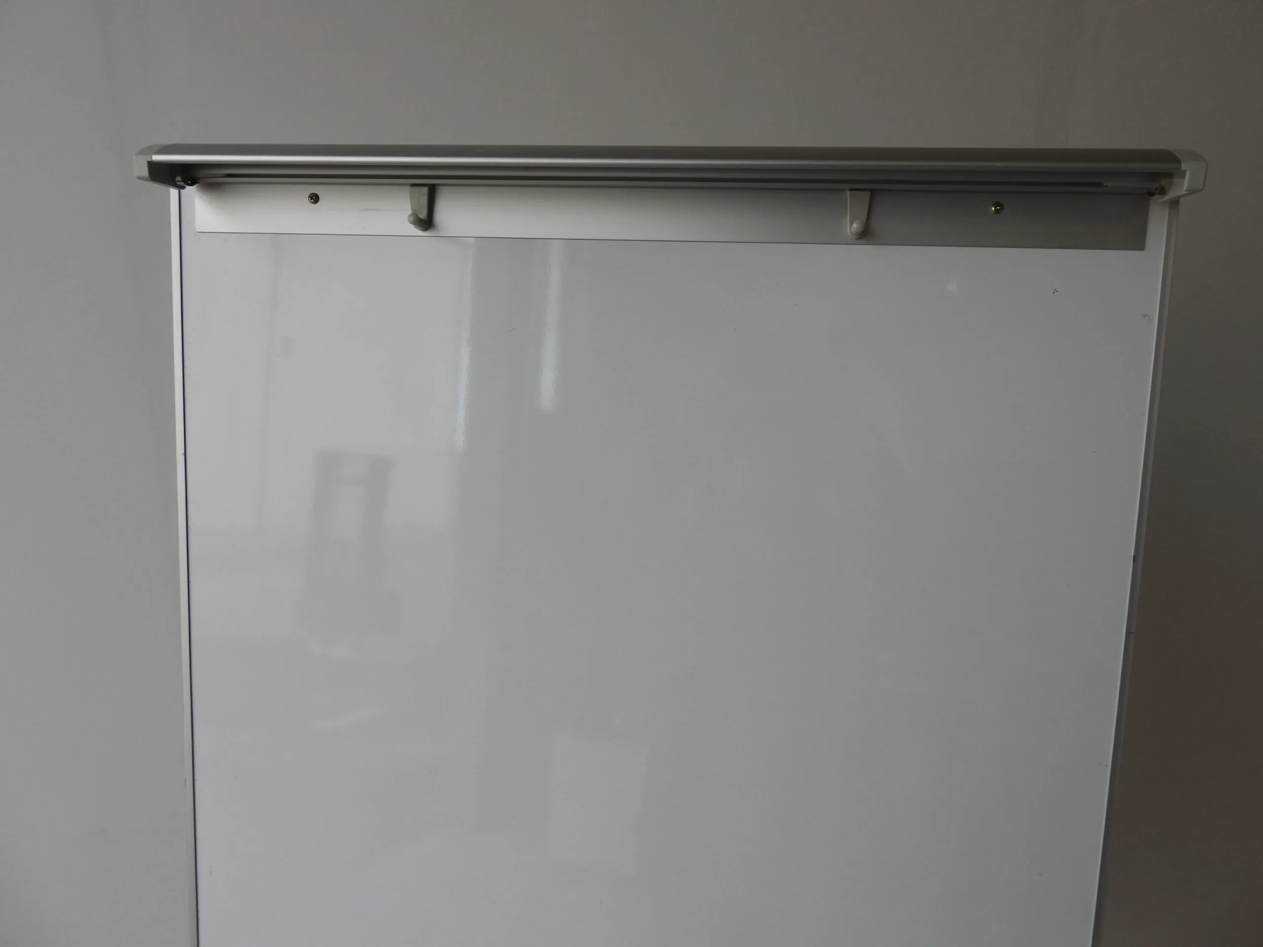 Whiteboard Med Blädderblock 190x70Cm