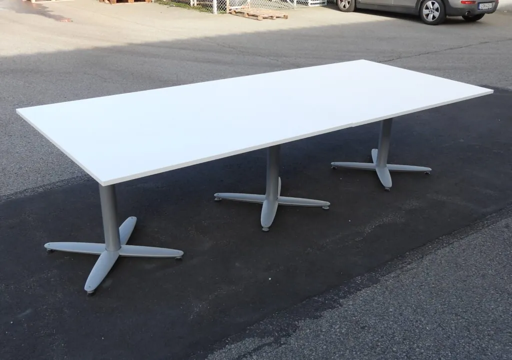 Konferensbord Vitt Kinnarps 280x120Cm