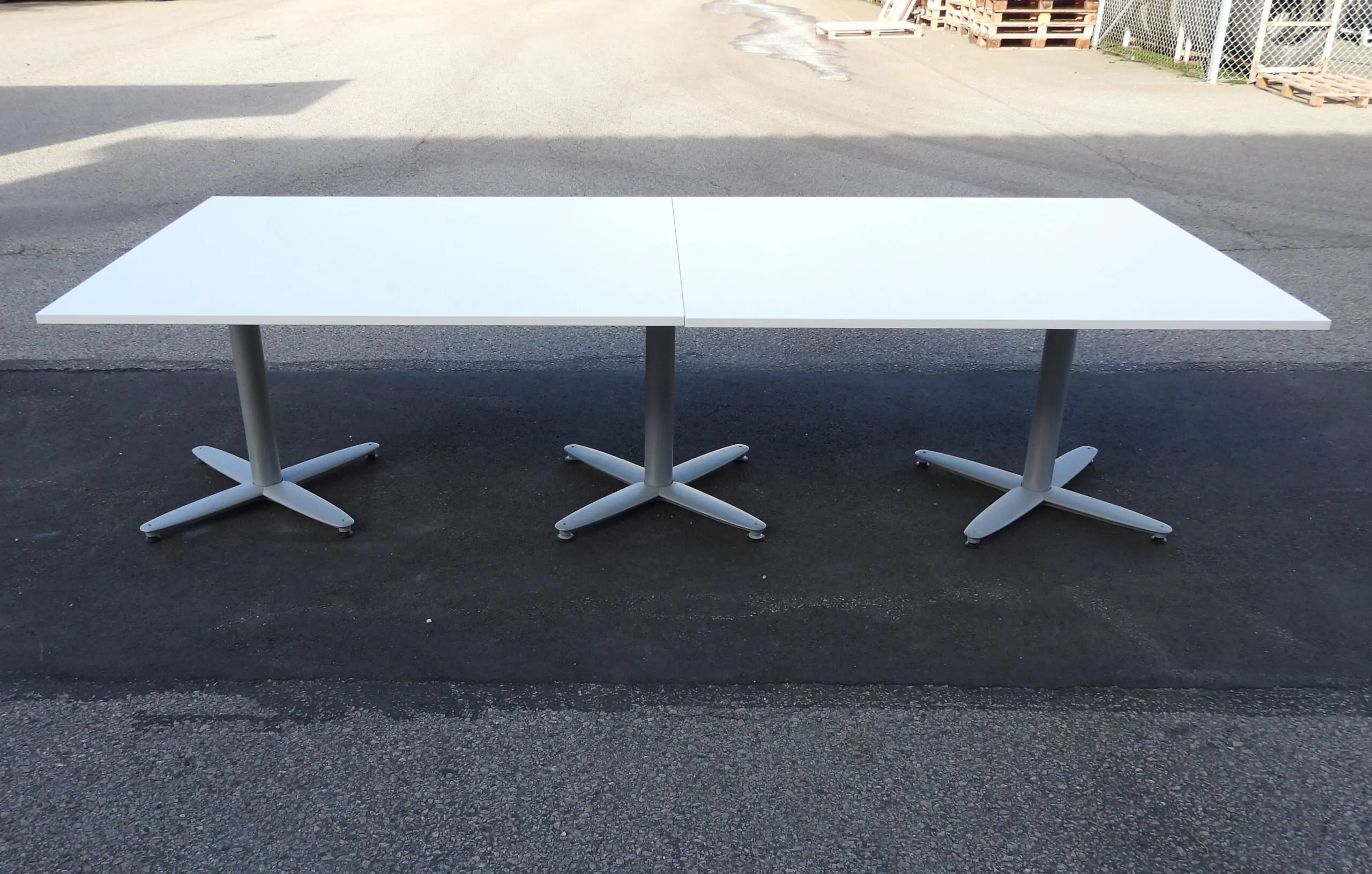 Konferensbord Vitt Kinnarps 280x120Cm