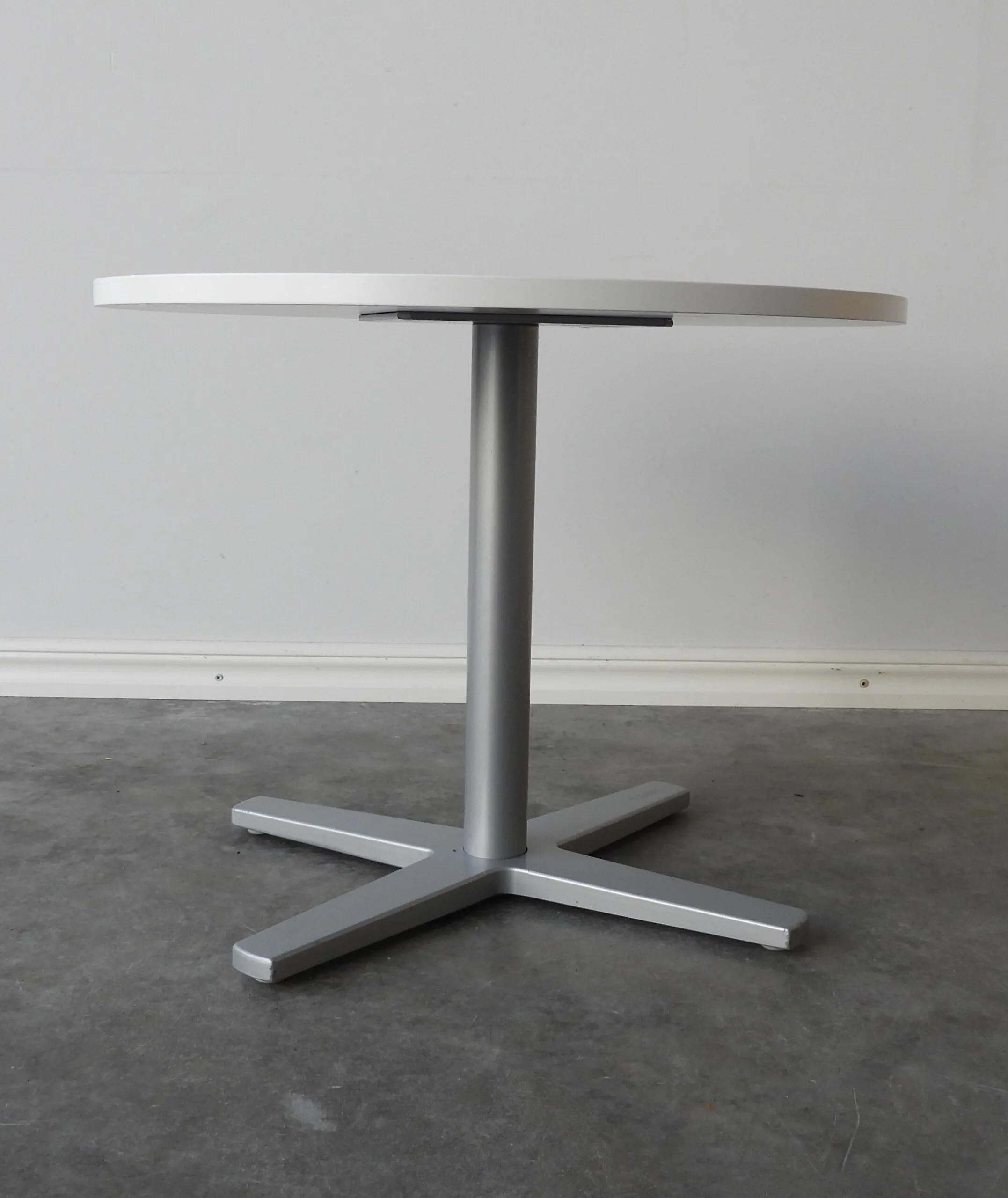 Soffbord Materia Vitt Centrum 60Cm