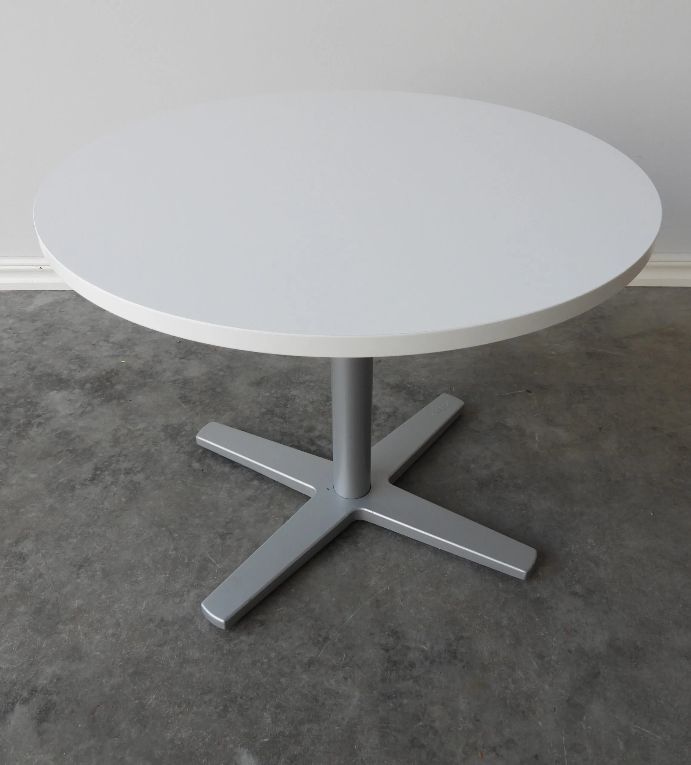 Soffbord Materia Vitt Centrum 60Cm