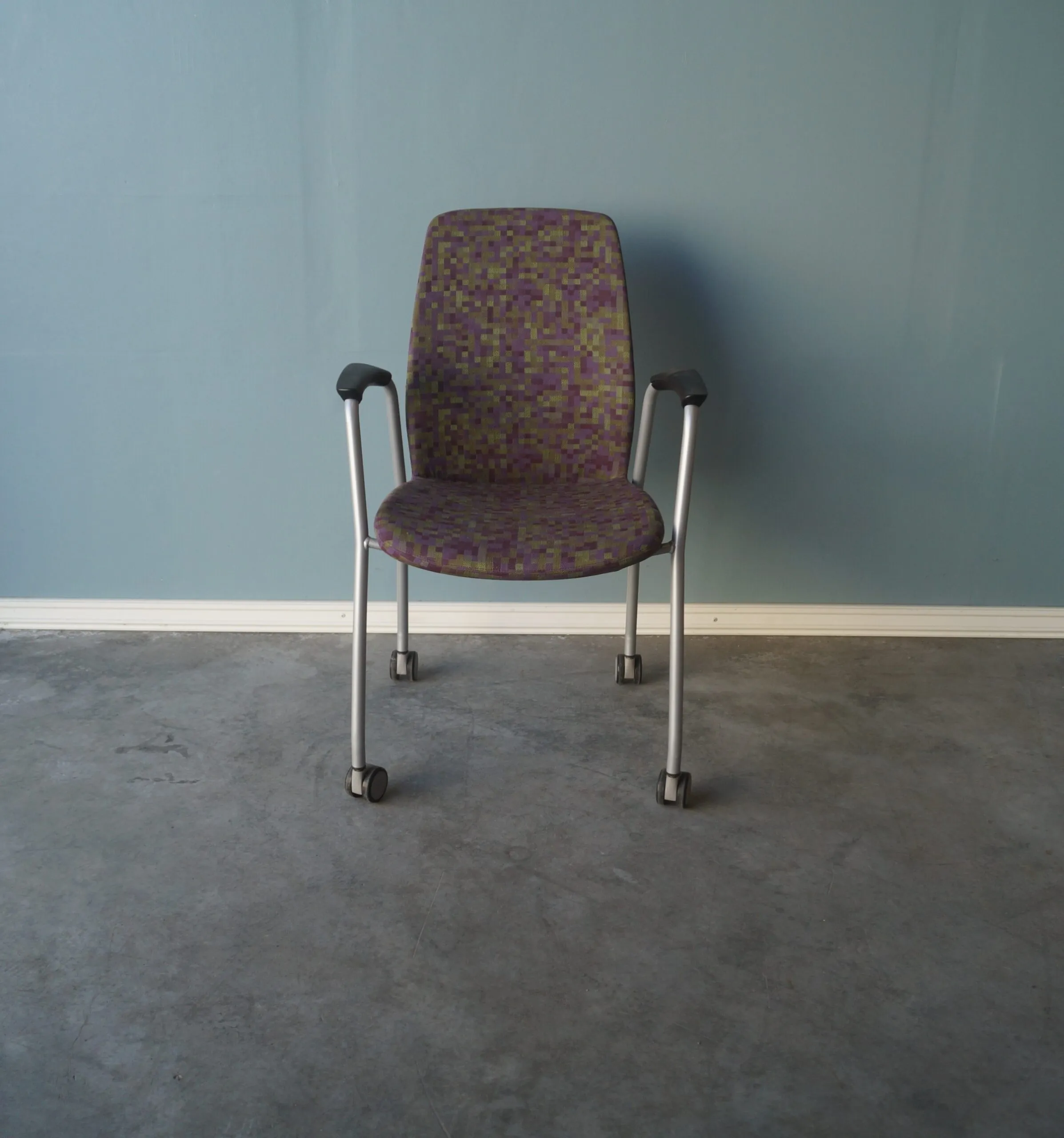 Konferensstol Kinnarps Plus Hjul